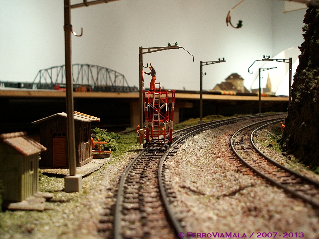 Sommerfeldt-Oberleitung im Bau